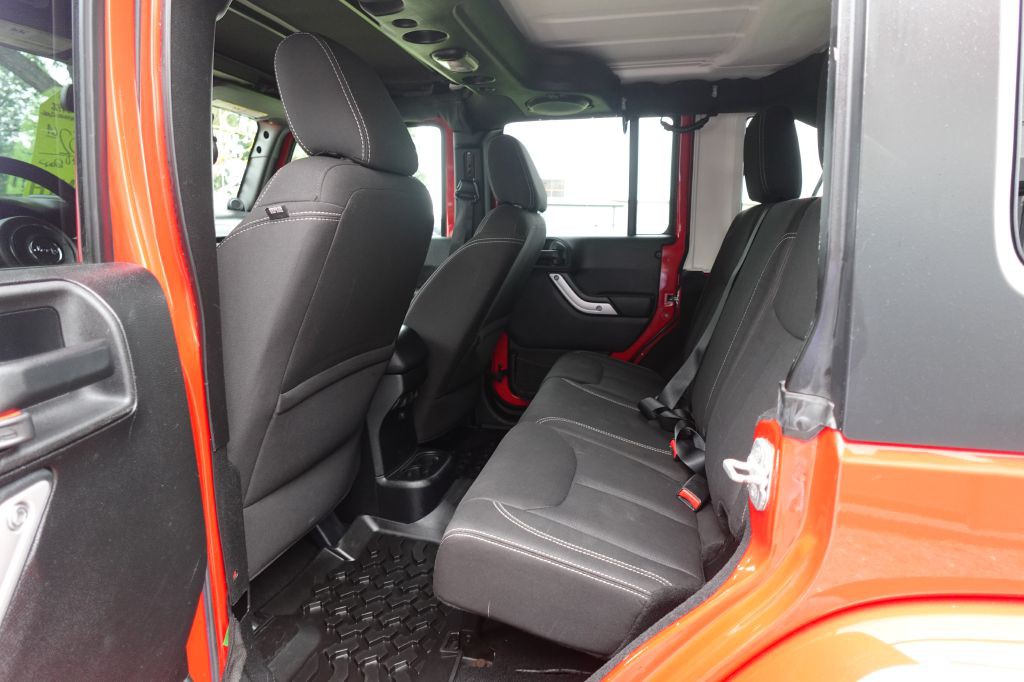 2013 Jeep Wrangler Unlimited Image 12