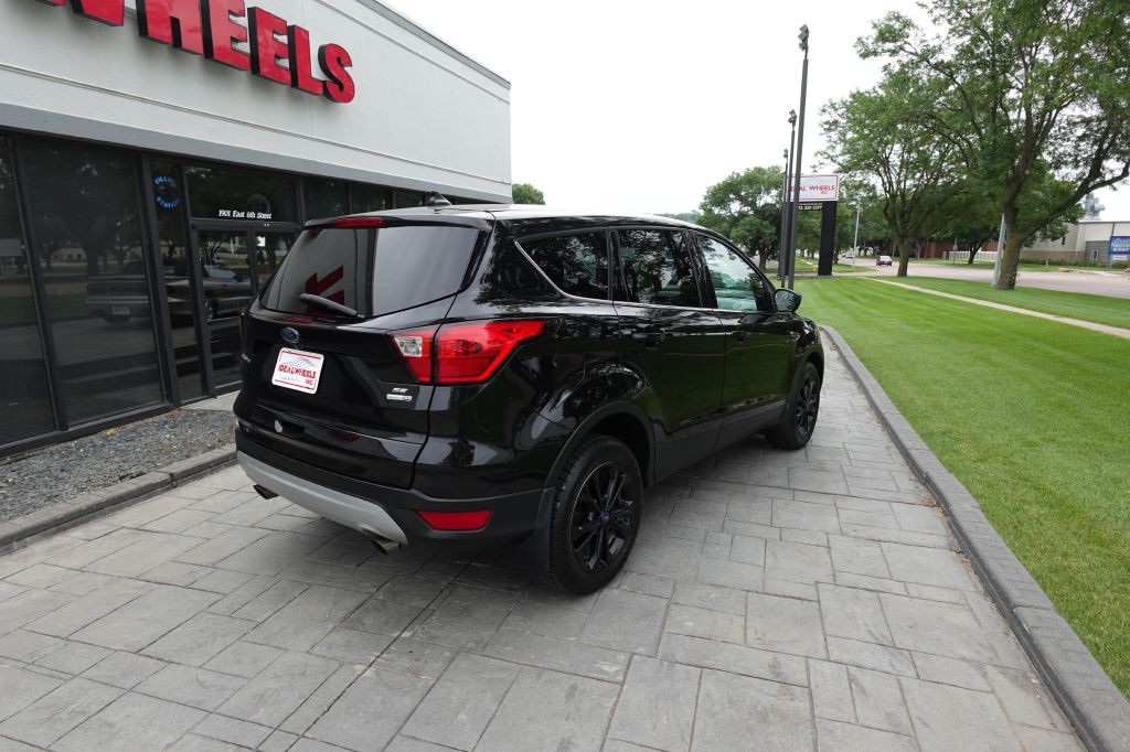 2019 Ford Escape Image 3