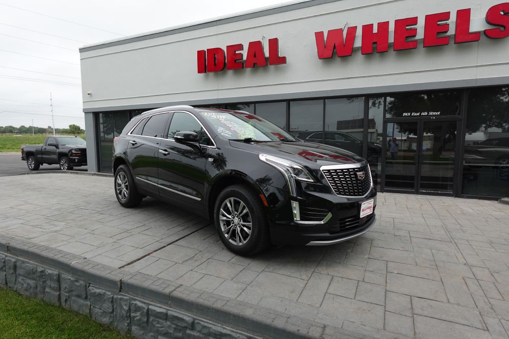 2021 Cadillac XT5 Image 2