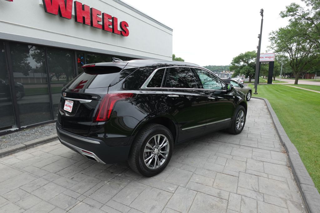 2021 Cadillac XT5 Image 3