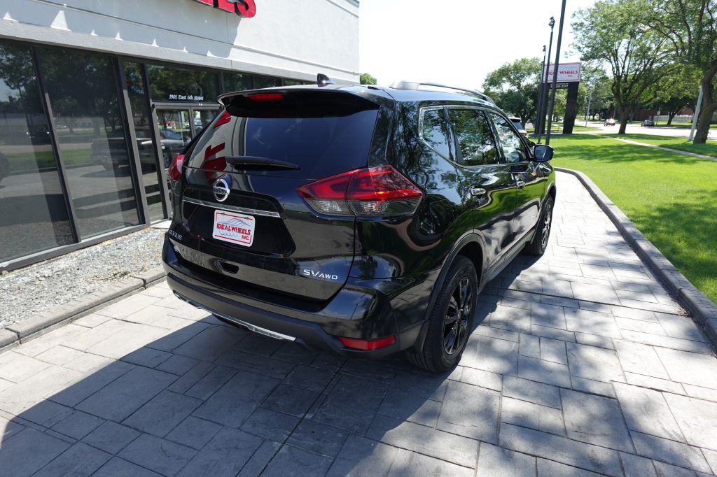 2019 Nissan Rogue Image 2