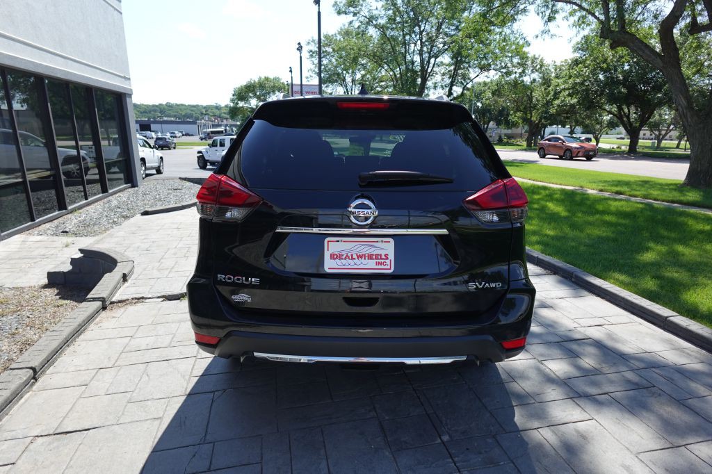 2019 Nissan Rogue Image 3