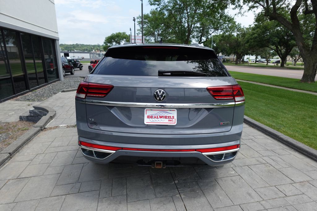 2021 Volkswagen Atlas Cross Sport Image 3