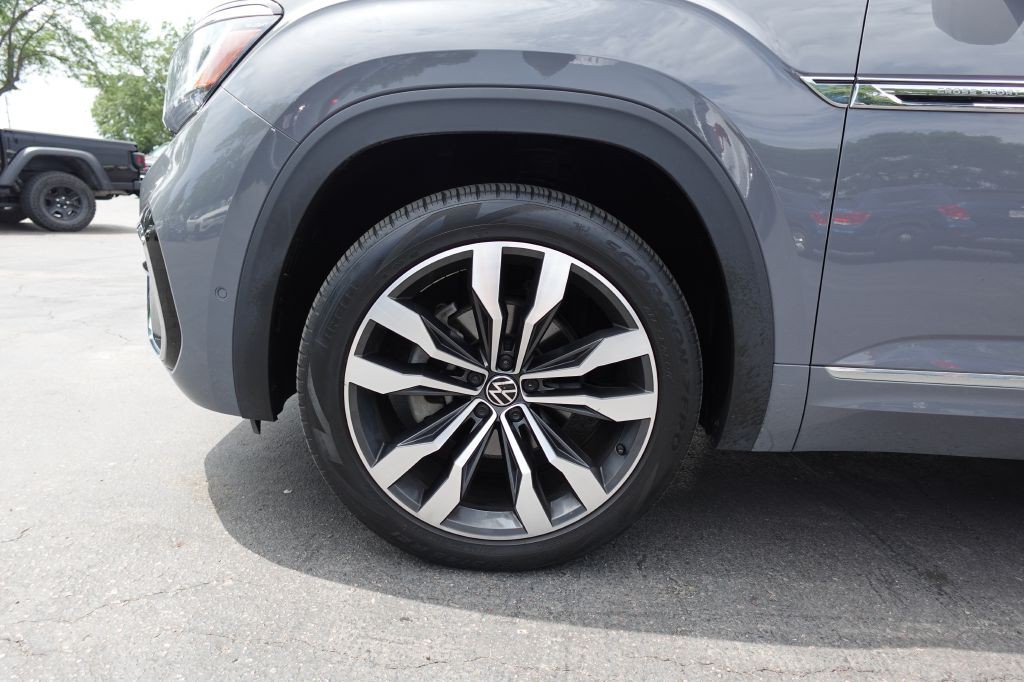 2021 Volkswagen Atlas Cross Sport Image 19