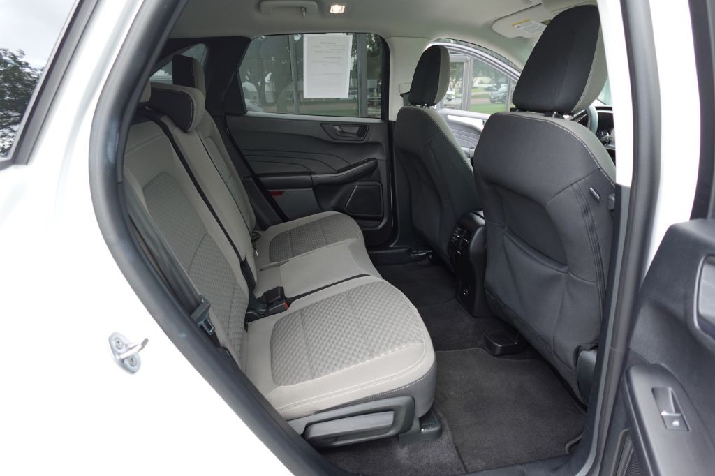 2022 Ford Escape Image 17