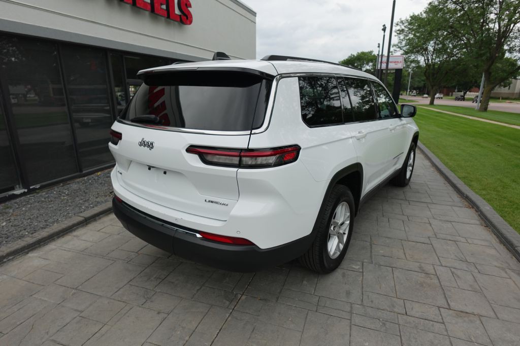 2023 Jeep Grand Cherokee Image 2