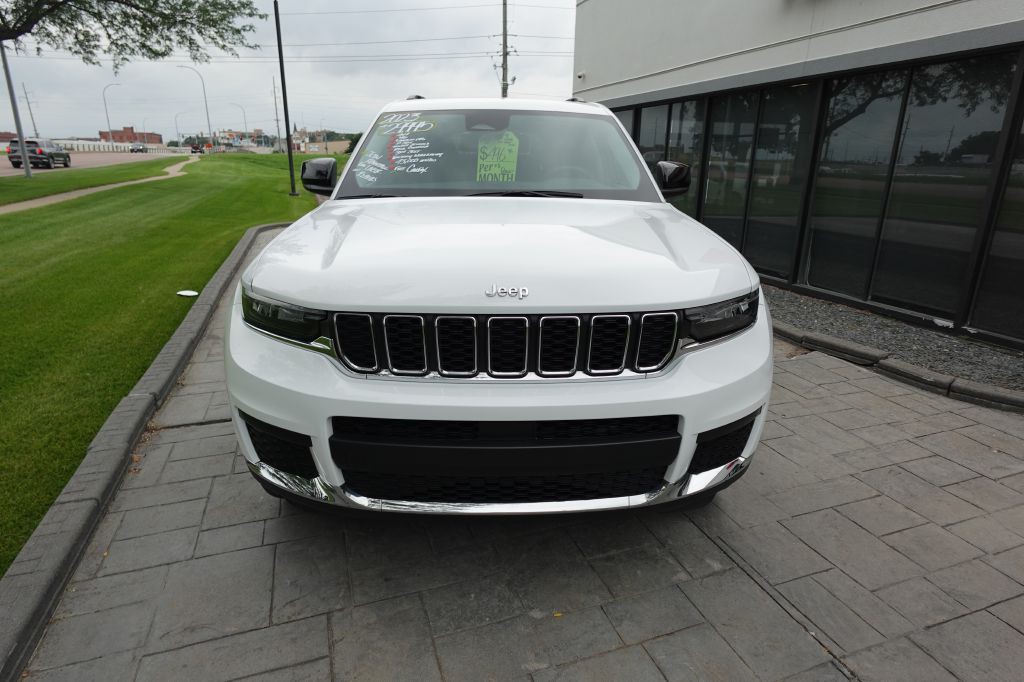 2023 Jeep Grand Cherokee Image 7
