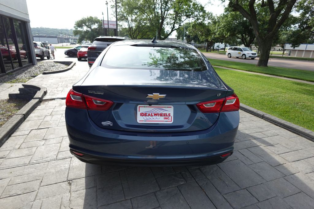 2024 Chevrolet Malibu Image 3