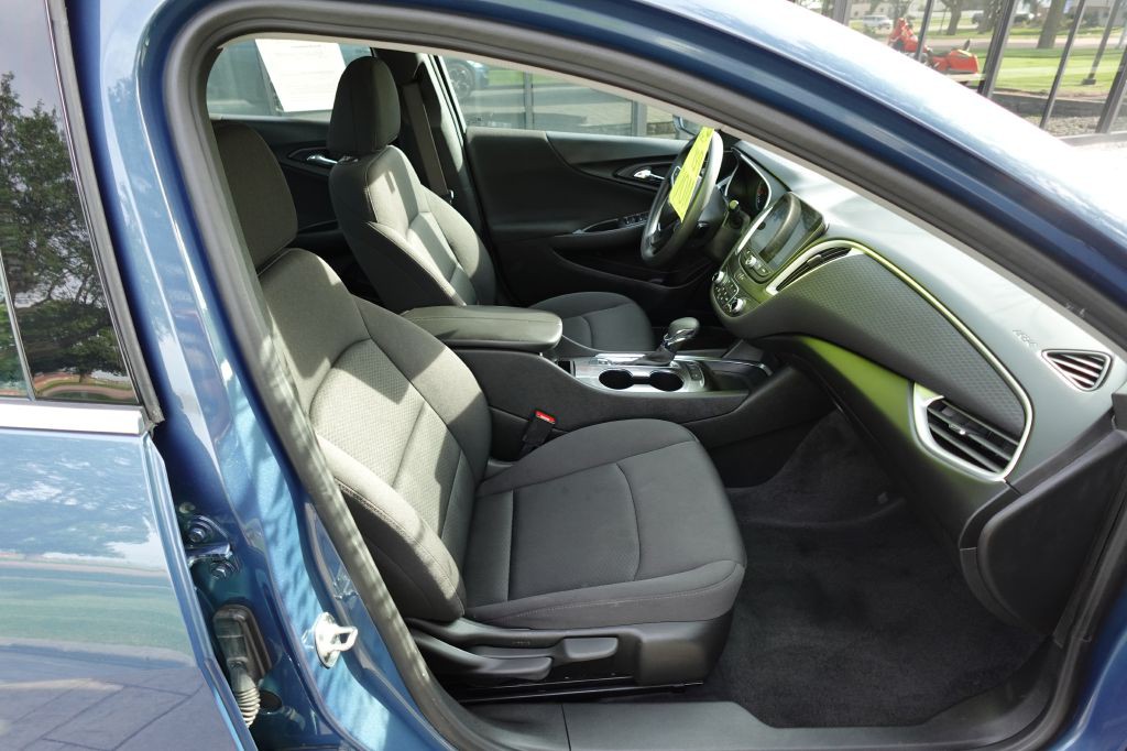2024 Chevrolet Malibu Image 13