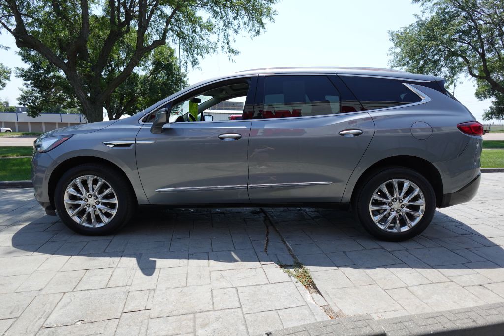 2021 Buick Enclave Image 5