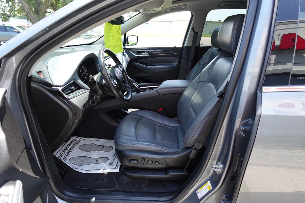 2021 Buick Enclave Image 9