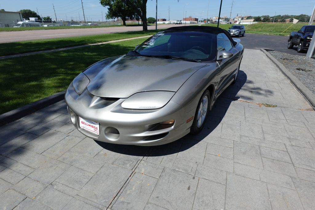 2000 Pontiac Firebird Image 6