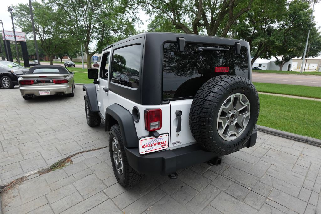 2012 Jeep Wrangler Image 4