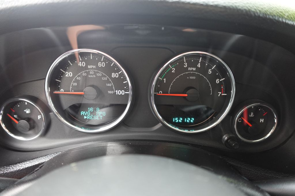 2012 Jeep Wrangler Image 16