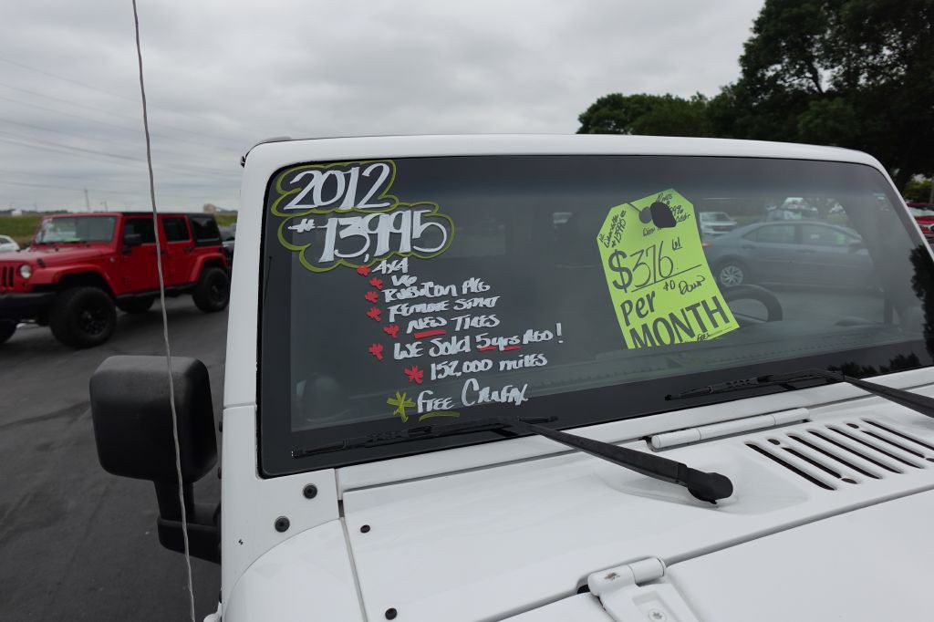 2012 Jeep Wrangler Image 18