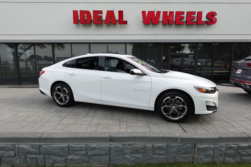 2023 Chevrolet Malibu Image 1