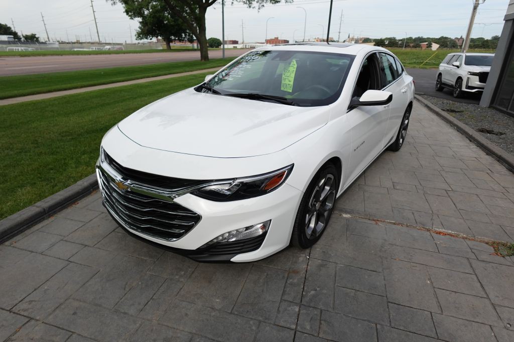 2023 Chevrolet Malibu Image 6