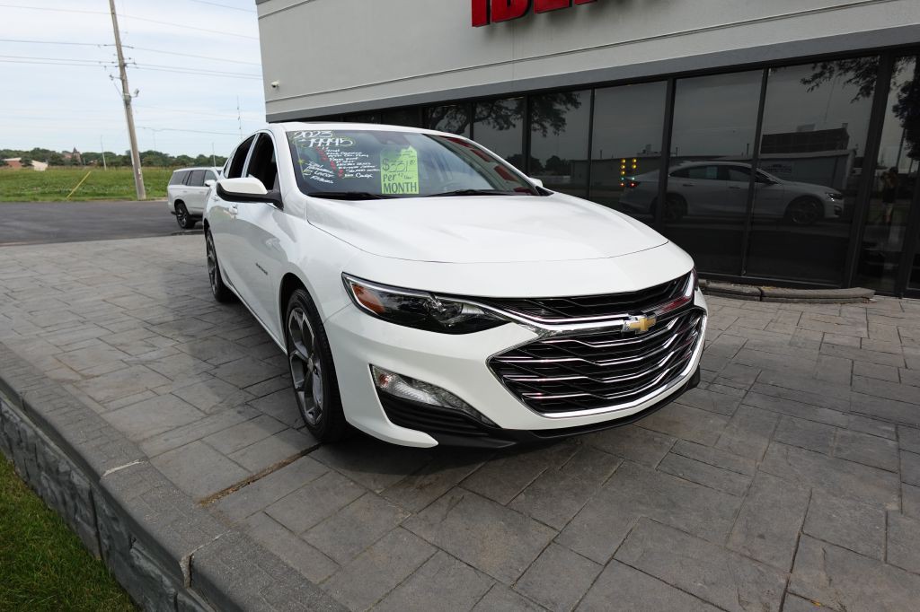 2023 Chevrolet Malibu Image 8