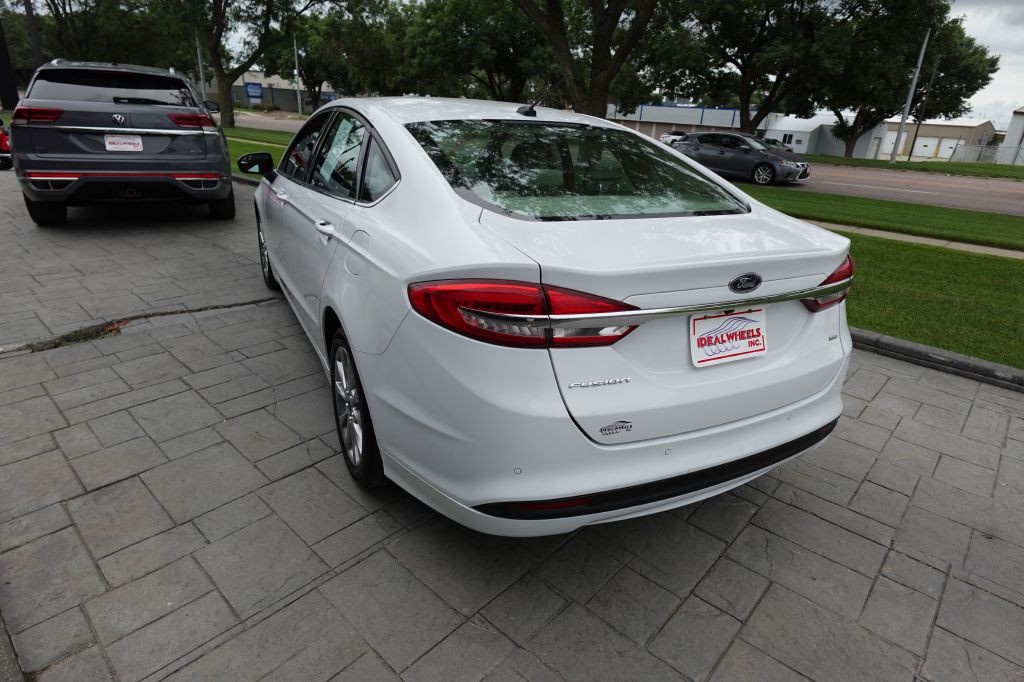 2017 Ford Fusion Image 4