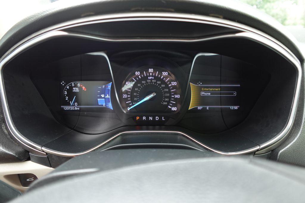 2017 Ford Fusion Image 16