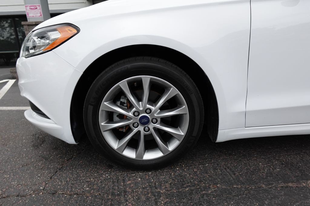 2017 Ford Fusion Image 18