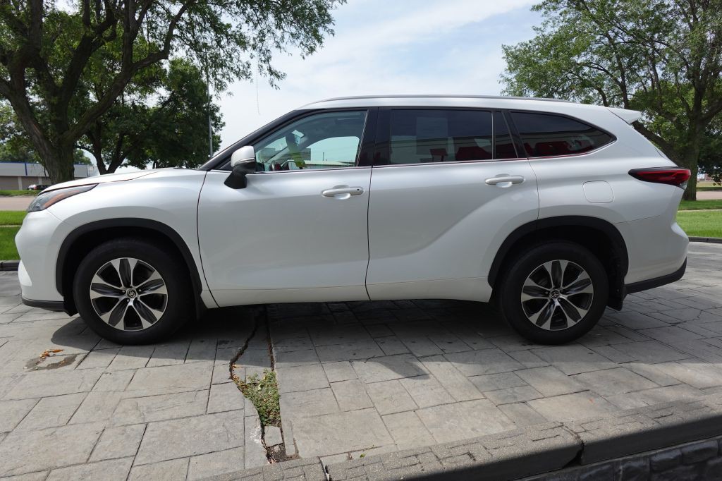 2022 Toyota Highlander Image 5