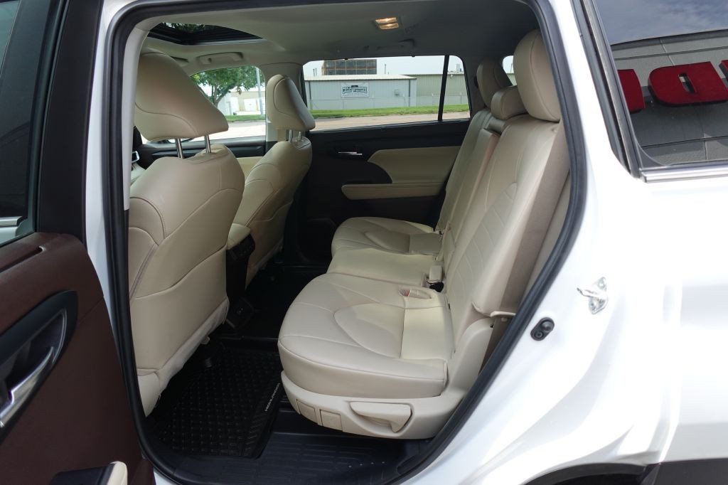 2022 Toyota Highlander Image 10