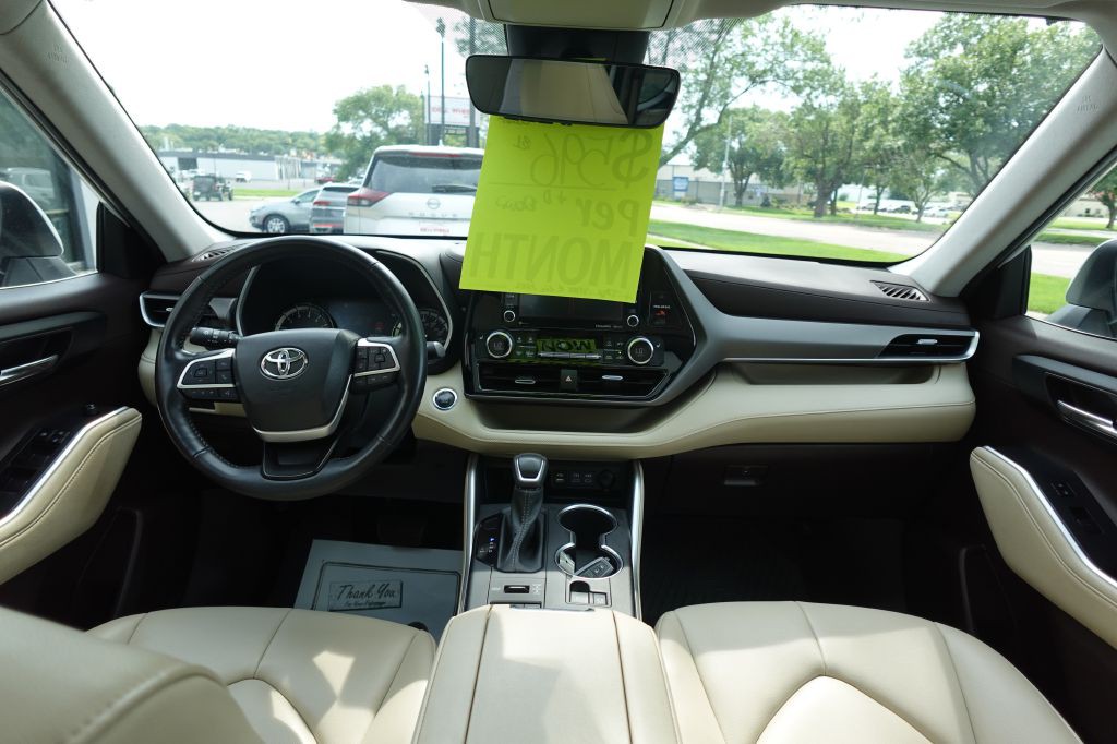 2022 Toyota Highlander Image 18