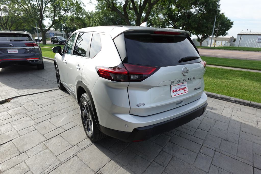 2024 Nissan Rogue Image 4