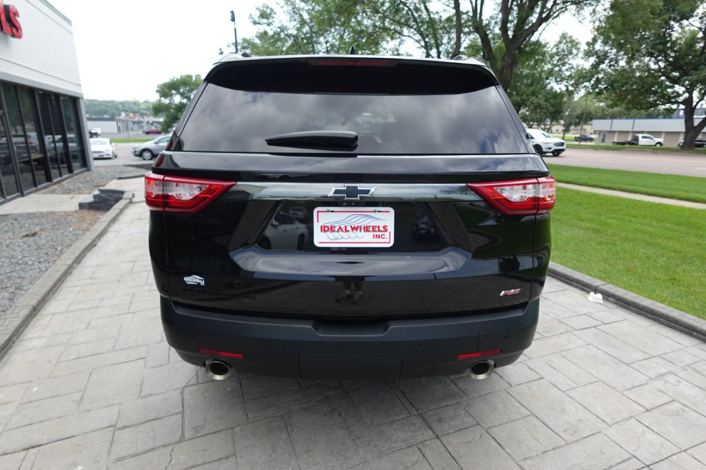 2021 Chevrolet Traverse Image 3