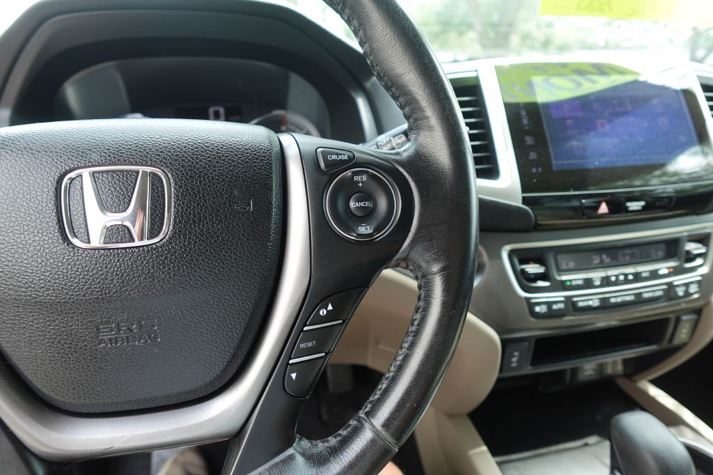 2017 Honda Pilot Image 13