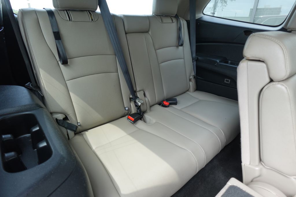2017 Honda Pilot Image 19