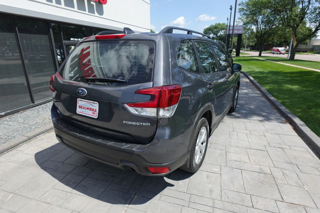 2020 Subaru Forester Image 2