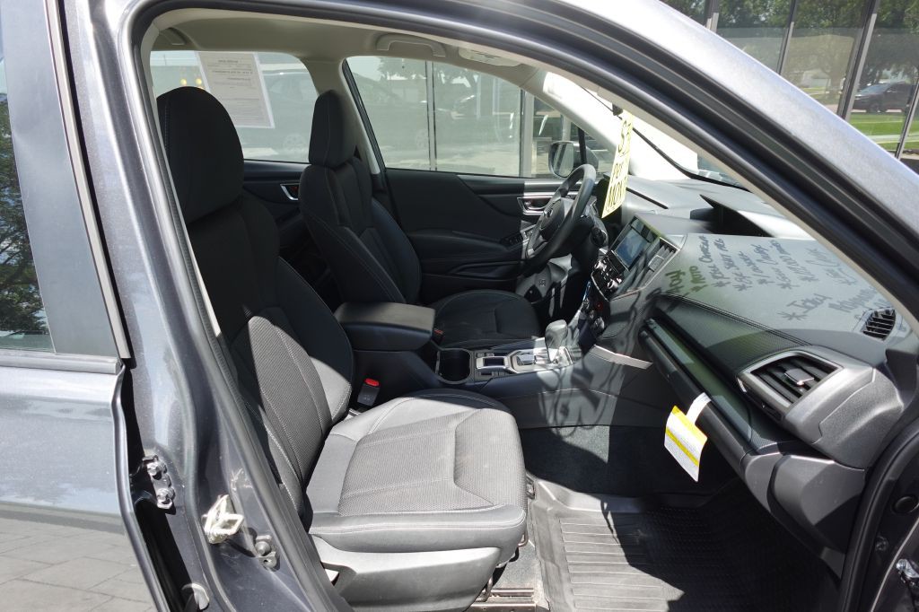 2020 Subaru Forester Image 13