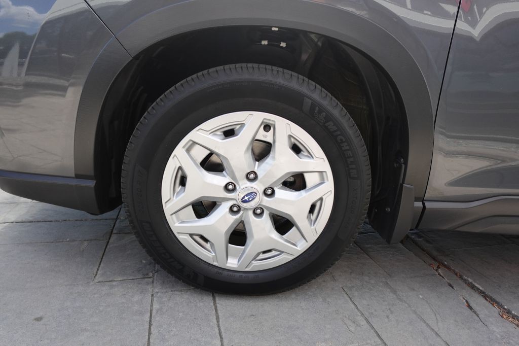 2020 Subaru Forester Image 18