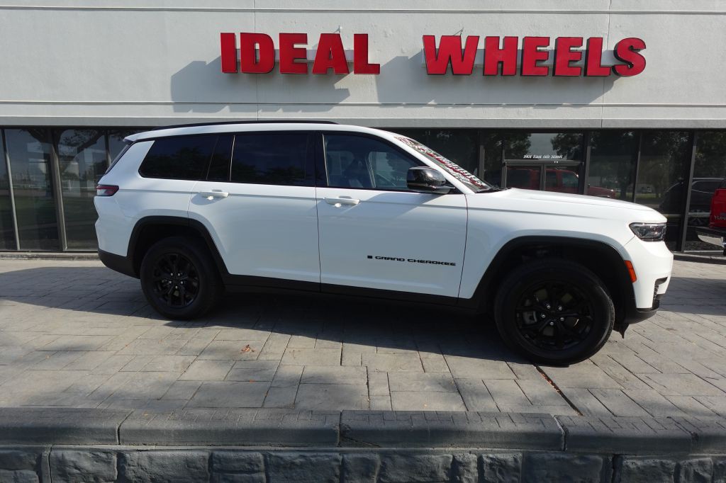 2024 Jeep Grand Cherokee Image 1