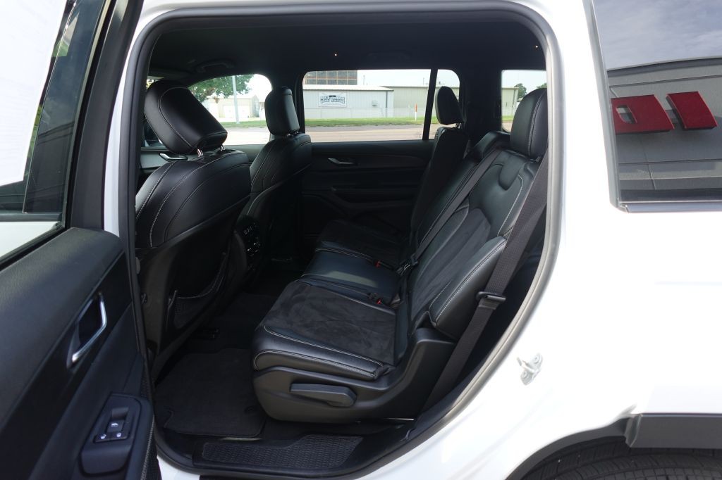2024 Jeep Grand Cherokee Image 10