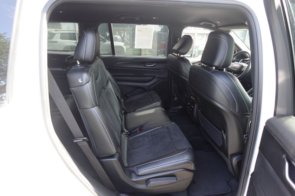 2024 Jeep Grand Cherokee Image 13