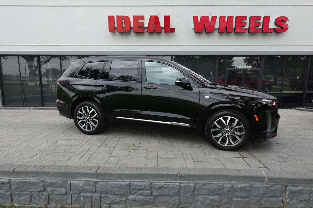 2021 Cadillac XT6 Image 1