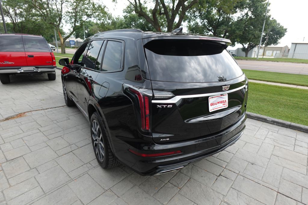 2021 Cadillac XT6 Image 4