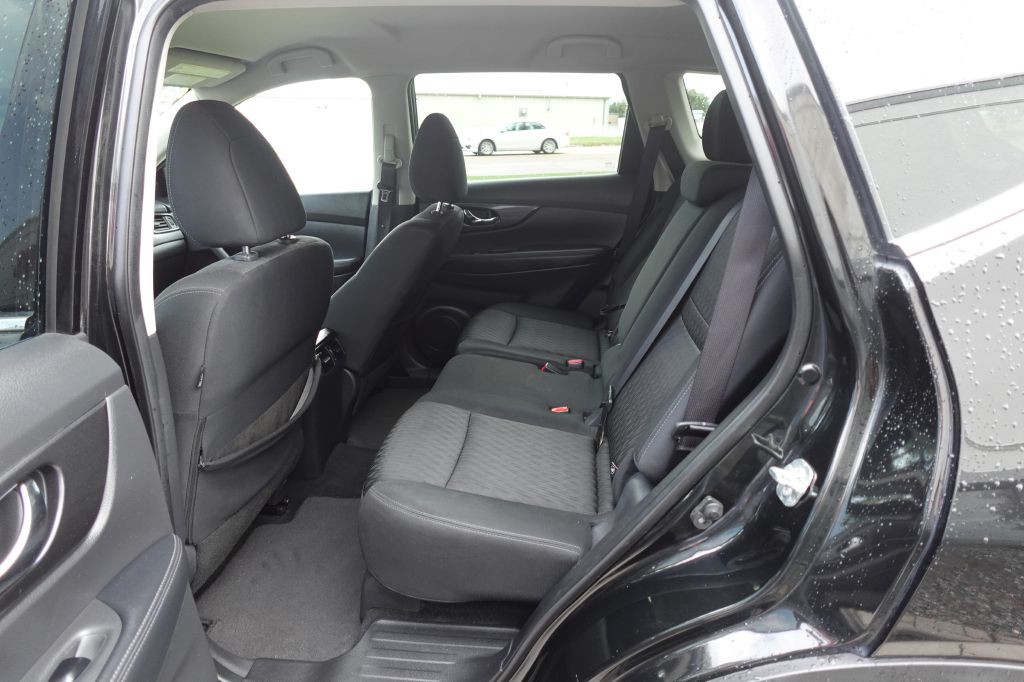 2019 Nissan Rogue Image 10