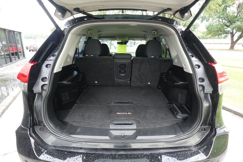 2019 Nissan Rogue Image 11
