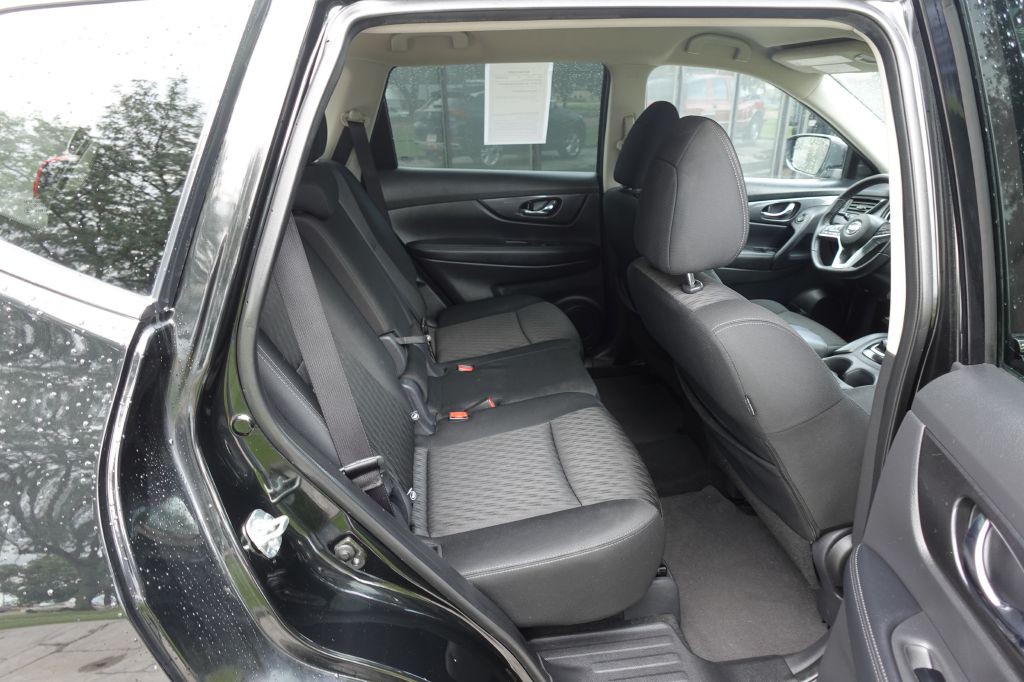 2019 Nissan Rogue Image 12