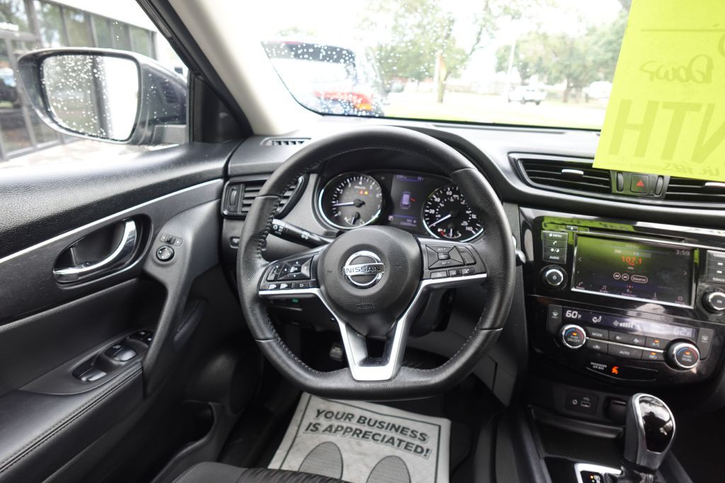 2019 Nissan Rogue Image 14