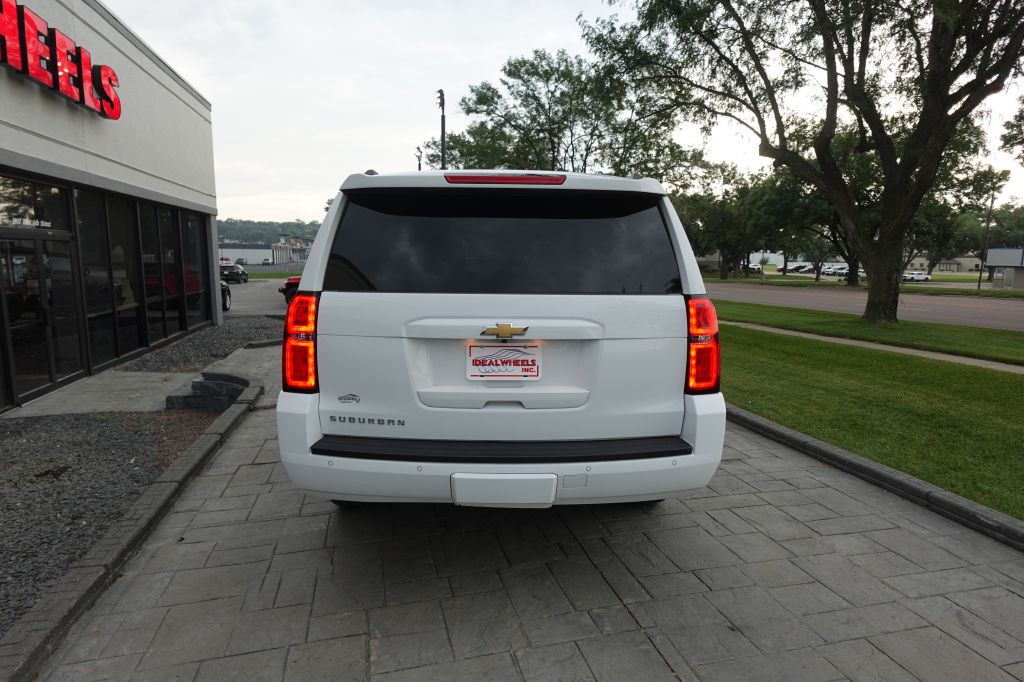 2020 Chevrolet Suburban Image 4