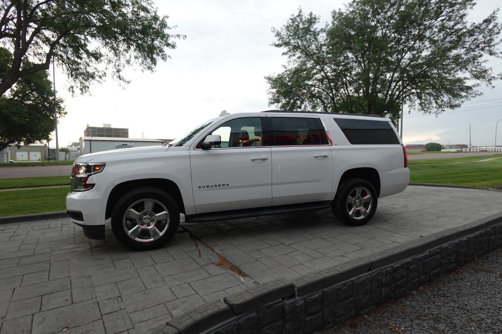2020 Chevrolet Suburban Image 6