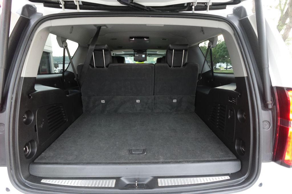 2020 Chevrolet Suburban Image 18