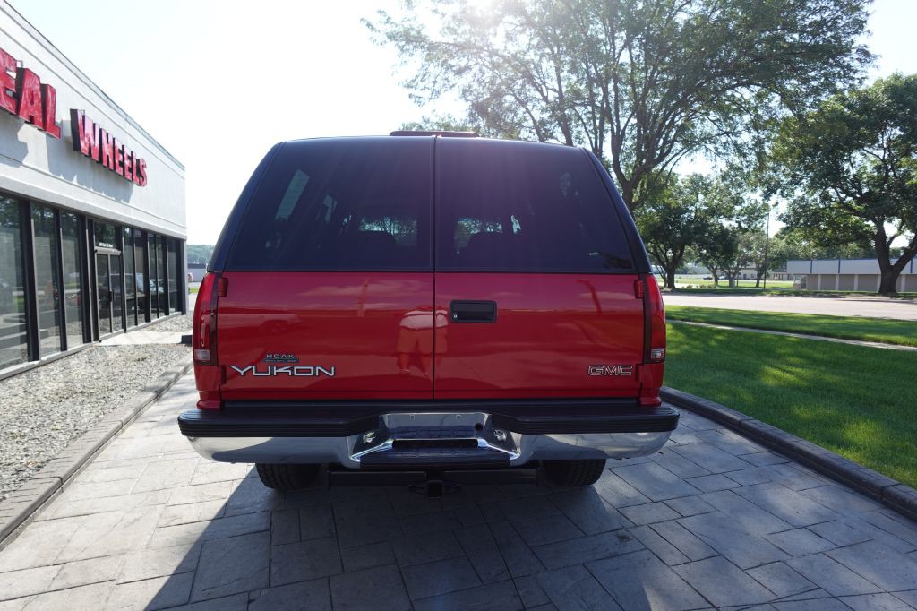 1999 GMC Yukon Image 4