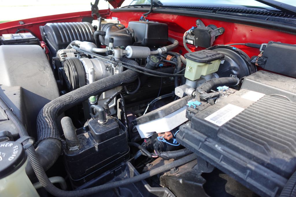 1999 GMC Yukon Image 11