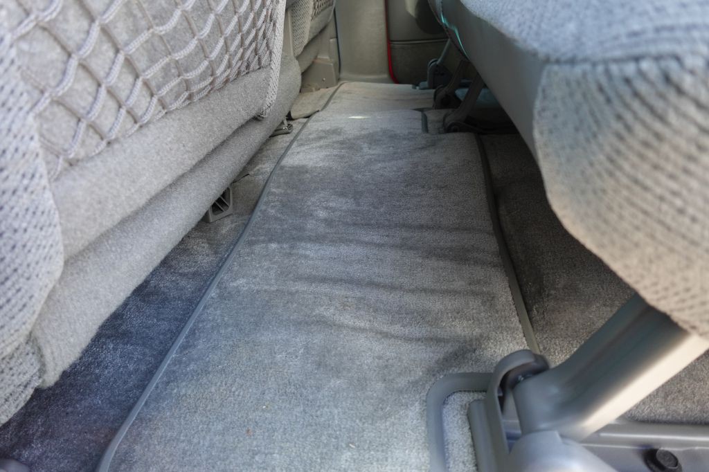 1999 GMC Yukon Image 25